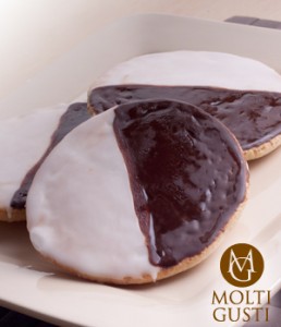 New York Style Black & White Cookie by Molti Gusti